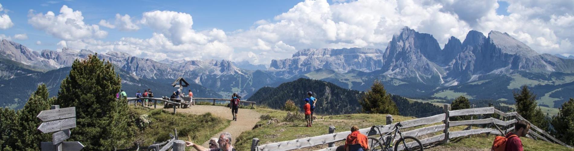 wandern-fillnkreuz-seiser-alm-marketing-helmuth-rier